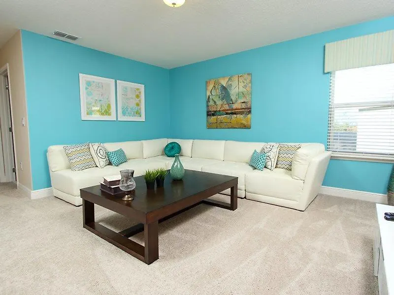 Gorgeous 5 Bedroom 4.5 Bath Pool Home With Games Room Davenport