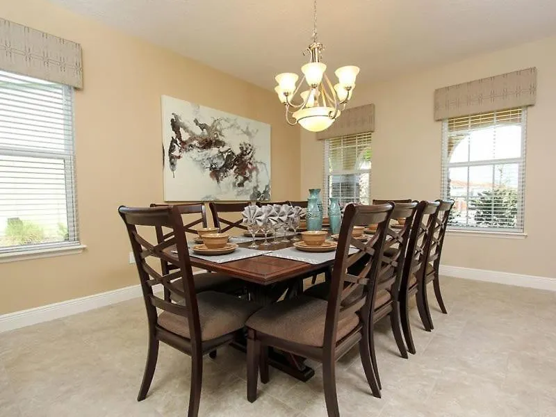 Gorgeous 5 Bedroom 4.5 Bath Pool Home With Games Room Davenport