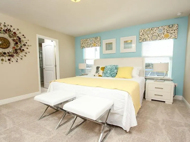Holiday home Gorgeous 5 Bedroom 4.5 Bath Pool Home With Games Room Davenport