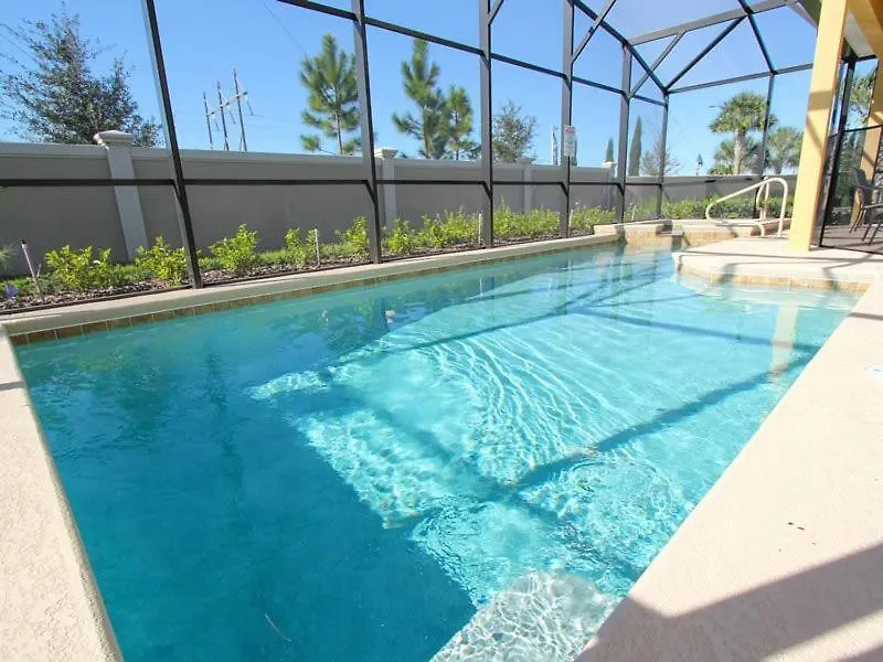 Gorgeous 5 Bedroom 4.5 Bath Pool Home With Games Room Davenport
