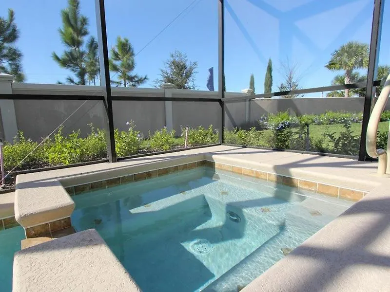 Holiday home Gorgeous 5 Bedroom 4.5 Bath Pool Home With Games Room Davenport